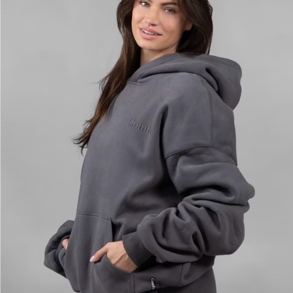 Brand new comfrt minimalist hoodie